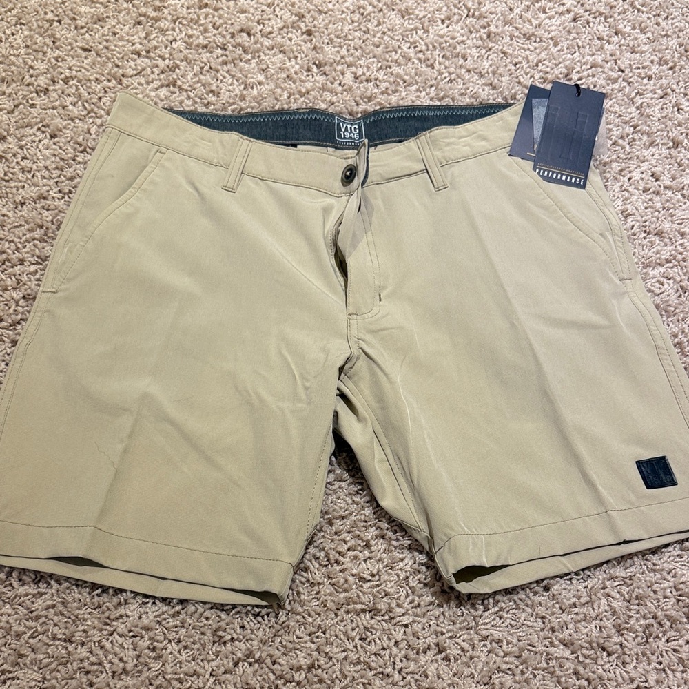 Vintage 1946 Men's Tan Flat Front Shorts